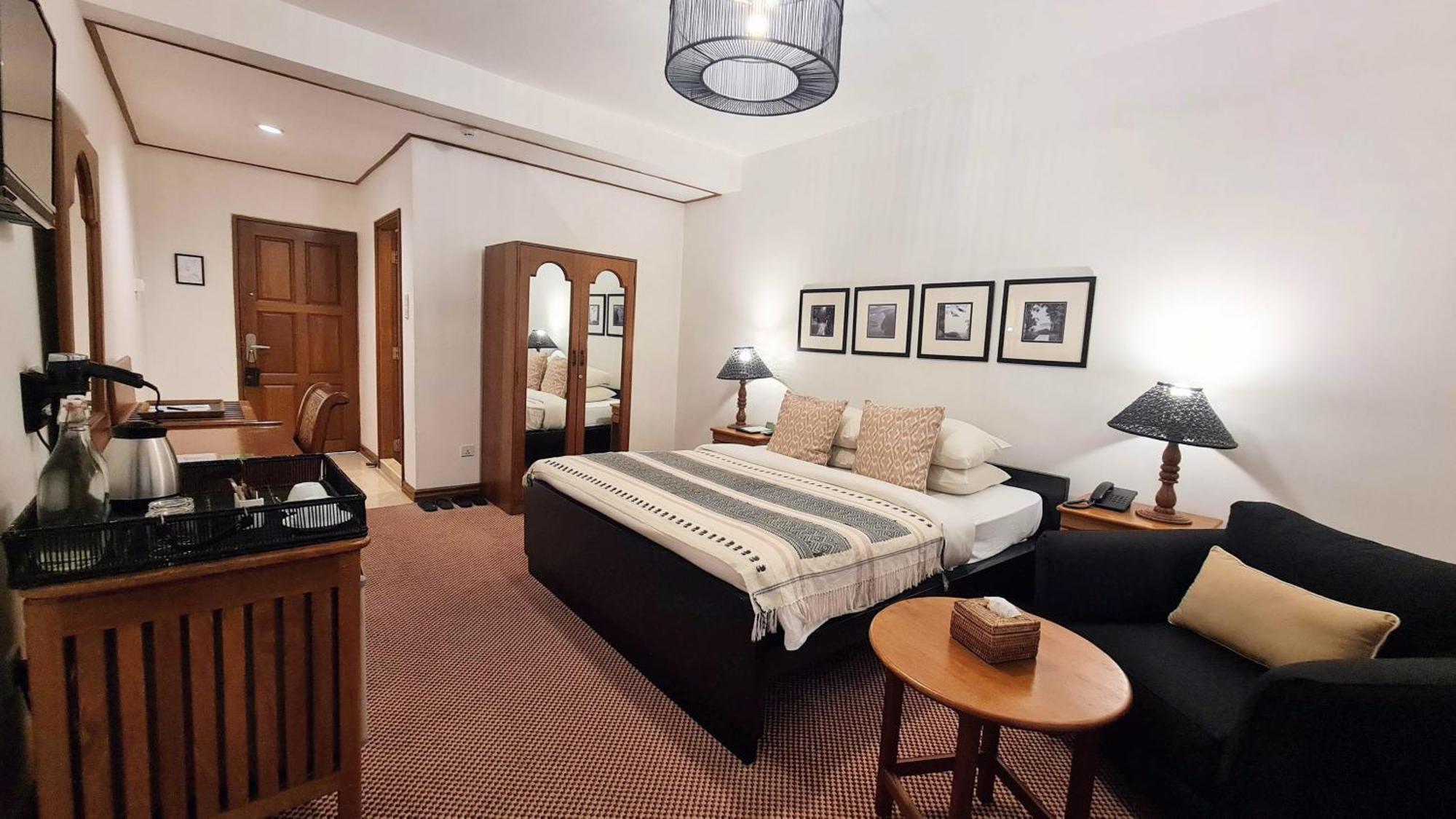 Winner Inn Yangon Ngoại thất bức ảnh