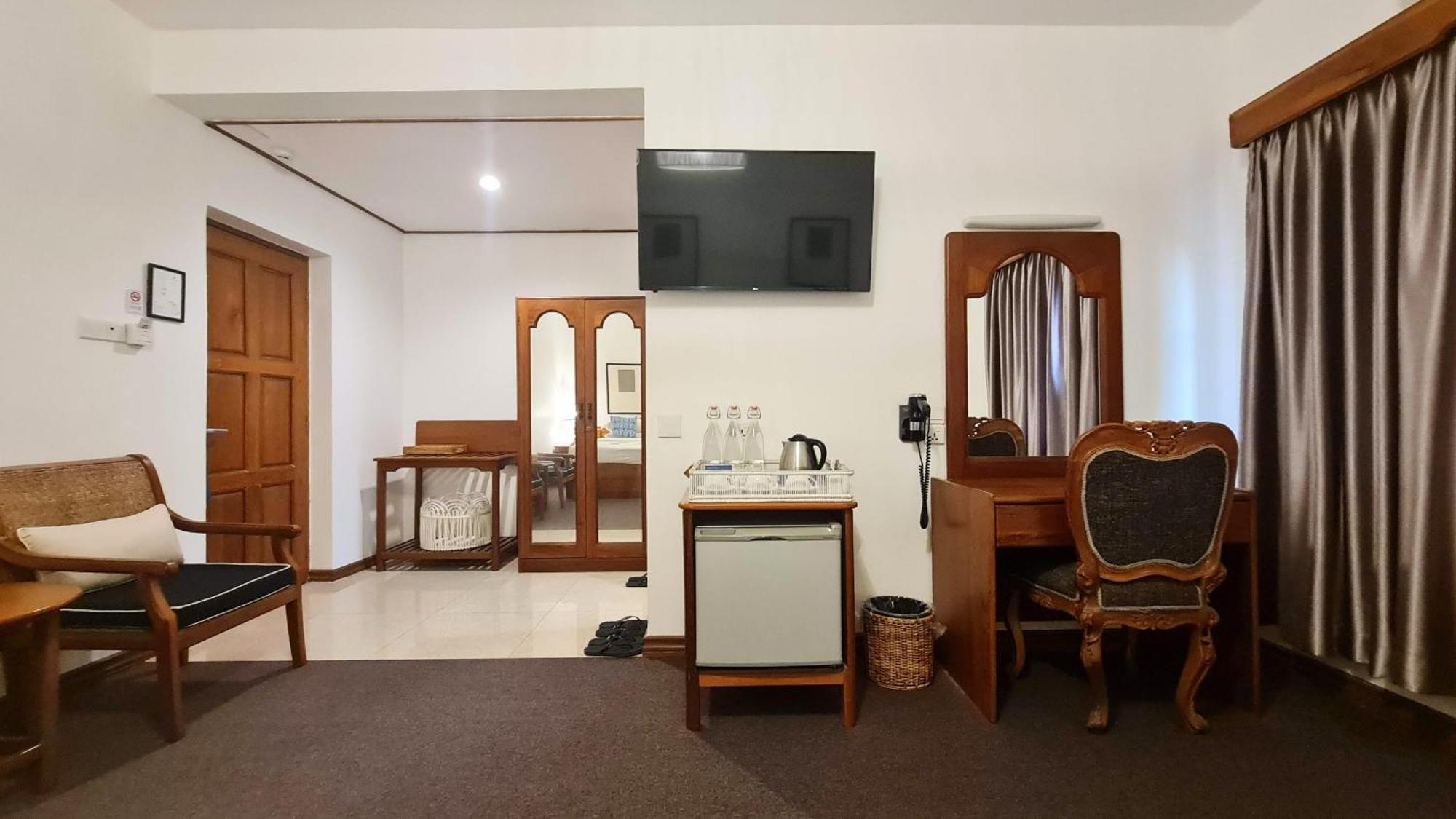 Winner Inn Yangon Ngoại thất bức ảnh