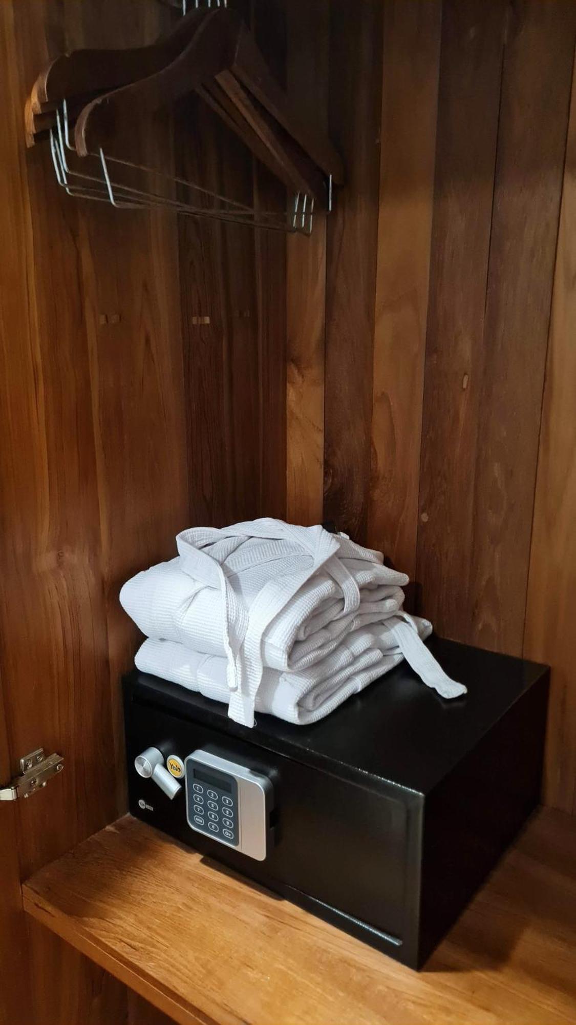 Winner Inn Yangon Ngoại thất bức ảnh